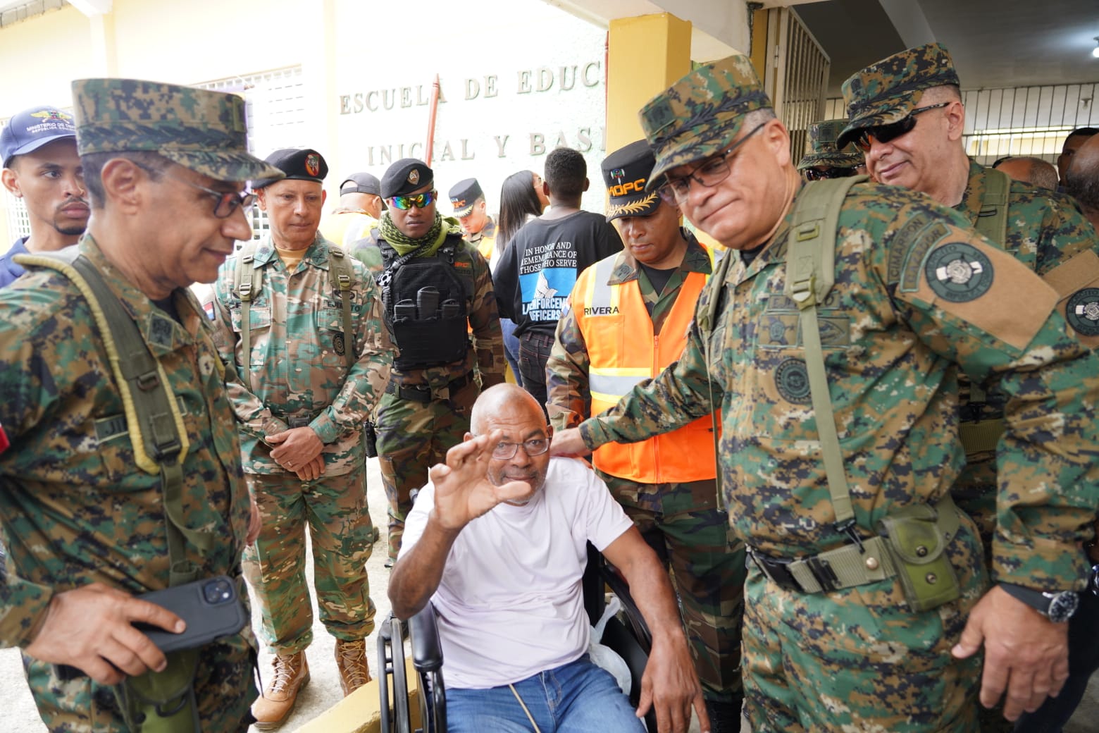 Ministerio de Defensa realiza gran operativo médico y acción cívica en Licey al Medio