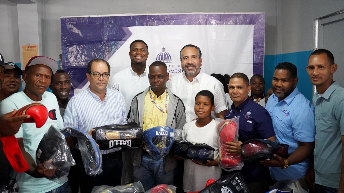 Gobierno rescata Club Deportivo y Cultural Samuel Santana, en Capotillo 