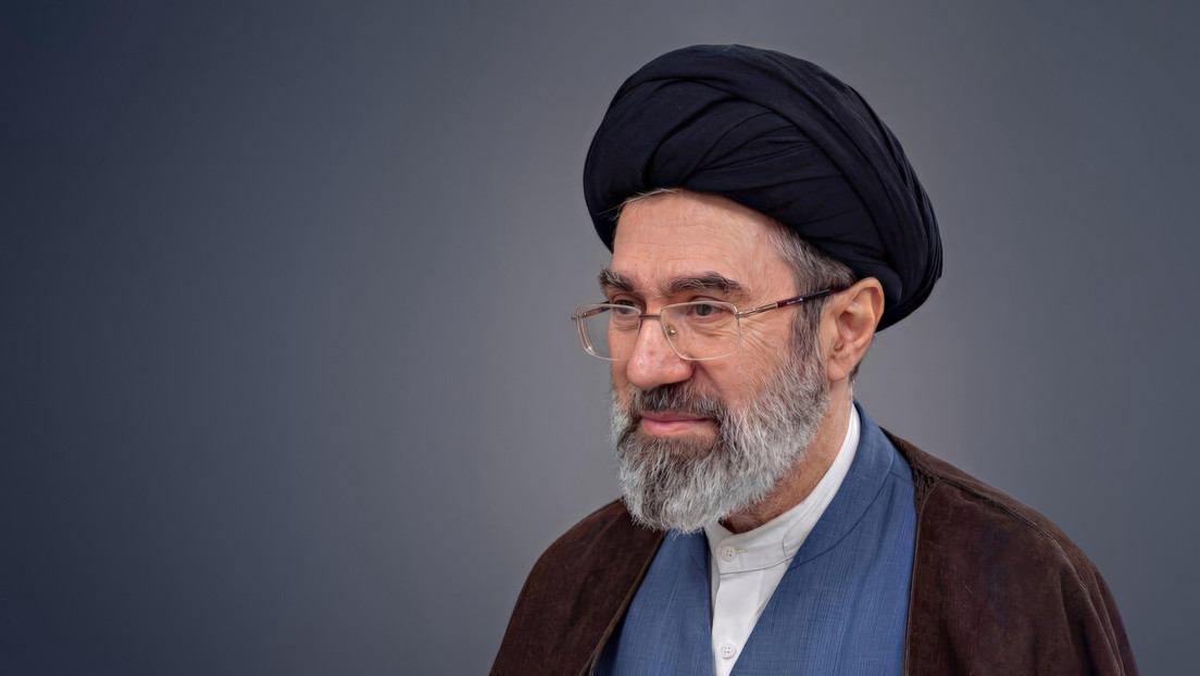 Líder supremo de Irán: "Las naciones de la región ya no serán escudo para las bases de EE.UU."