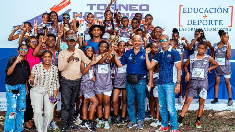 Provincia Samaná domina la apertura del Torneo Nacional de Atletismo Escolar Inefi 2026
