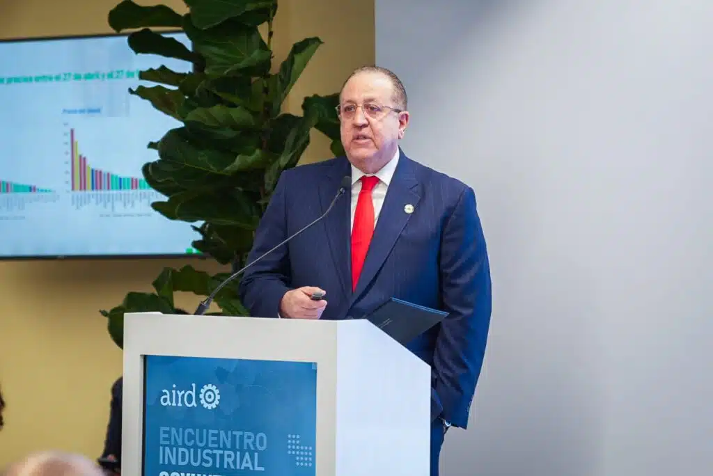 Magín Díaz asegura que el Gobierno ha dado buena cara a los desafíos económicos 