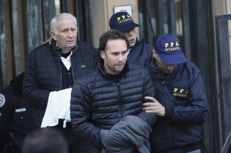 Padre e hijo hispanos en caso de corrupción de la FIFA iniciaron negociaciones con fiscales federales en Nueva York
