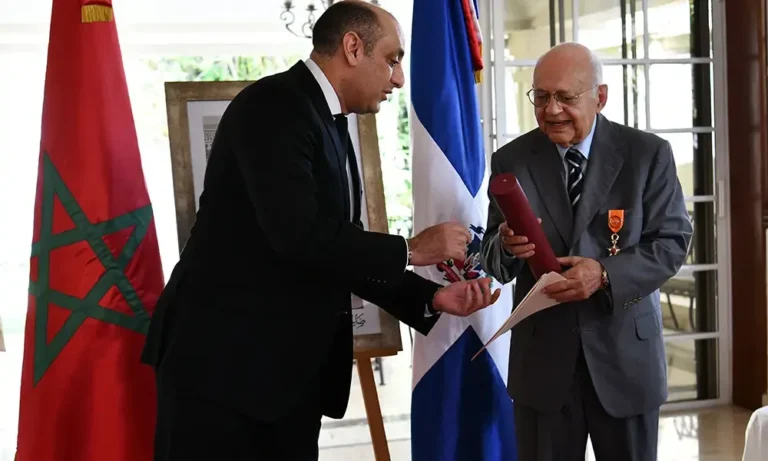 Reconocimiento a la diplomacia: Otorgan alta condecoración al exembajador Amaury Justo