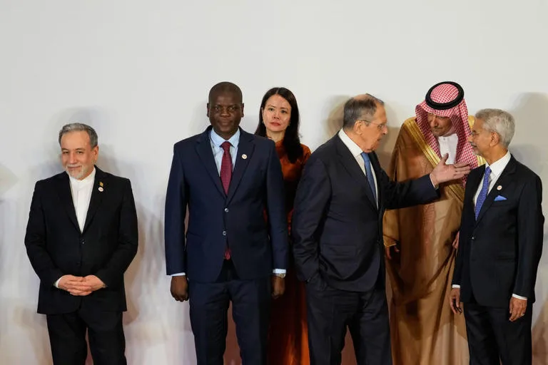 Fractura en los BRICS: la reunión de cancilleres concluye sin declaración conjunta por desacuerdos sobre Oriente Medio