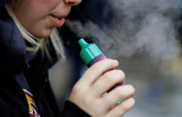 Efecto Contraproducente: ONG Advierte que la Prohibición del Vapeo Disparó el Mercado Negro en México
