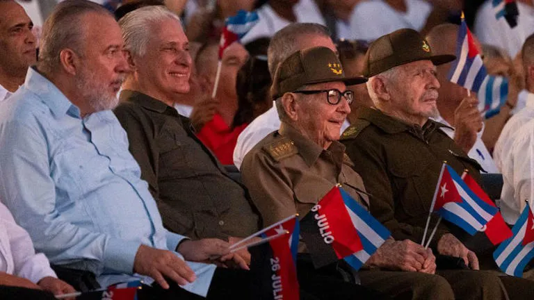 Así es la compleja estructura de poder en Cuba en medio de una de las crisis más profundas de su historia