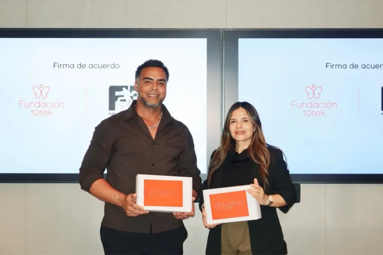 Fundación iQtek y Boomstick23 Foundation suscriben acuerdo para impulsar la formación tecnológica de jóvenes