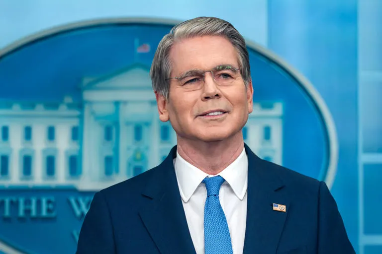 Cortocircuito Diplomático: Washington Anuncia una Tregua que Teherán Desmiente Rotundamente