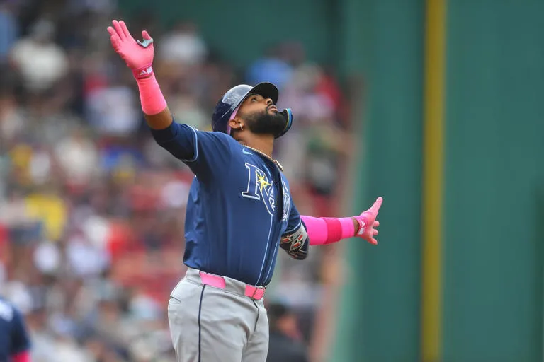 Los Rays vencen a los Medias Rojas con jonrón de Junior Caminero