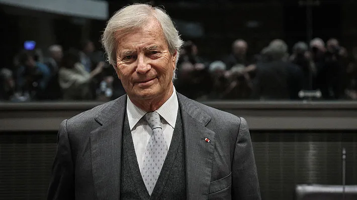 Tormenta política en París: El magnate Vincent Bolloré irrumpe en la campaña electoral de Francia y polariza los medios de comunicación