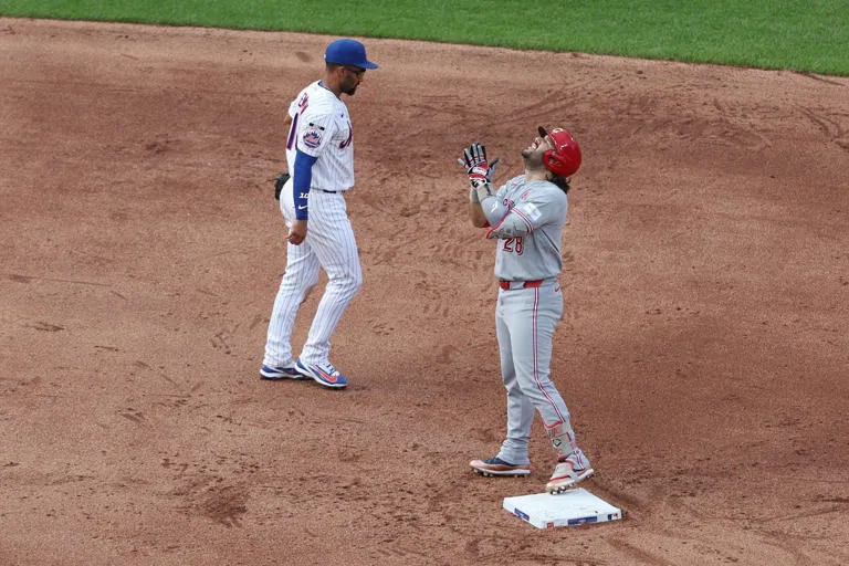 Crisis en Nueva York: Los Mets caen ante los Rojos y prolongan su racha negativa