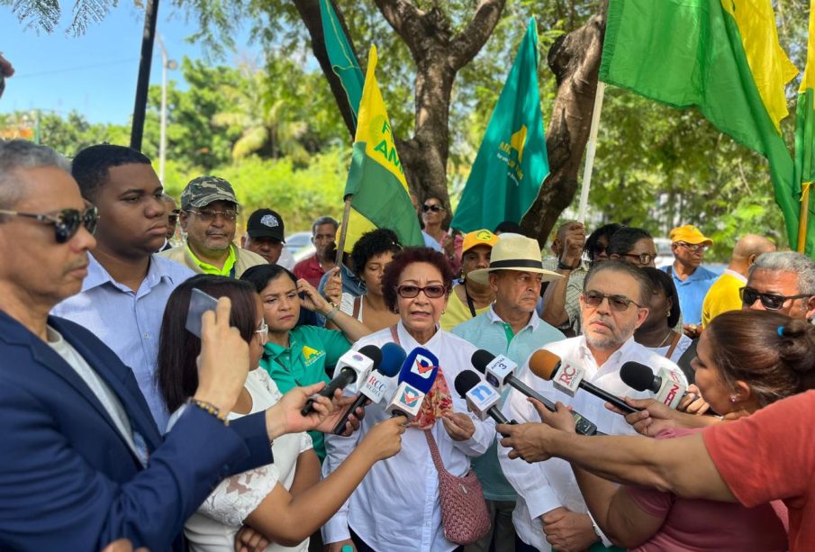 Frente Amplio y Alianza País demandan reforma integral de la seguridad social
