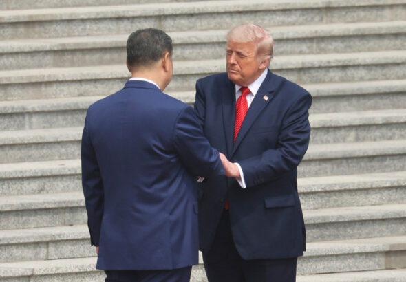 Primer apretón de manos de Trump y Xi Jinping