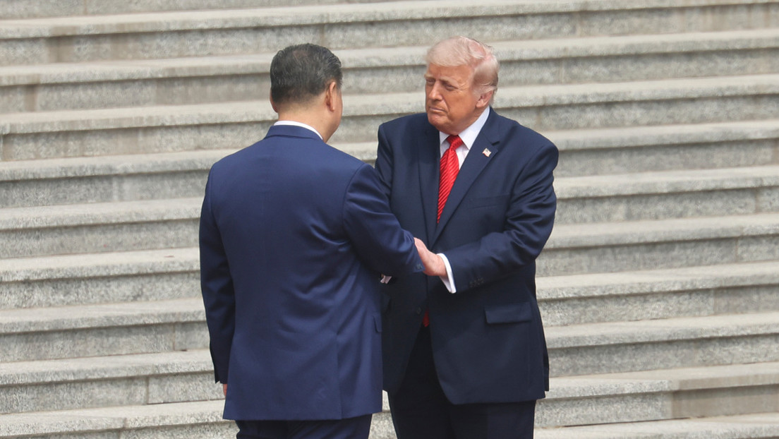 Primer apretón de manos de Trump y Xi Jinping
