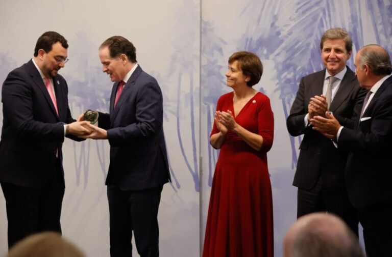 Asturias concede a Pepín el galardón Álvarez Margaride.