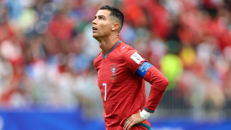 "El equipo necesita marcar, no tú": lluvia de críticas a Cristiano Ronaldo tras su errático debut en el Mundial