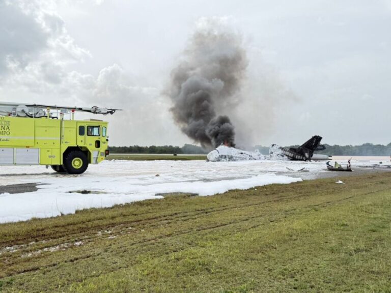 Fallecen dos miembros de la tripulación tras un accidente de un avión privado durante un aterrizaje de emergencia en el aeropuerto de La Romana.