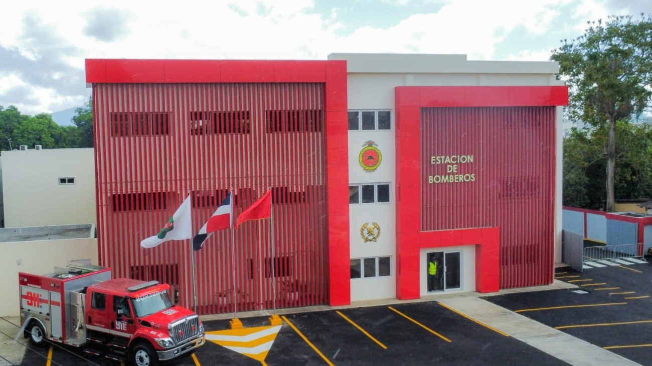 Gobierno Dominicano entrega nueva estación de bomberos de San Francisco de Macorís