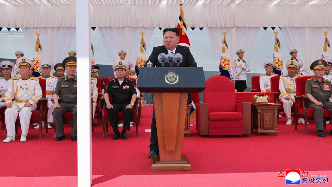 Kim Jong-un: La Armada de la RPDC contará con armas nucleares