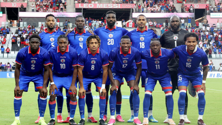 La FIFA ordena quitar una escena histórica de la camiseta del Mundial de este país latinoamericano
