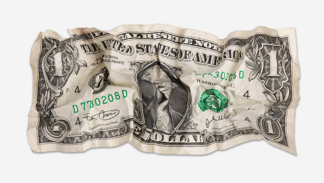 La guerra con Irán no destruirá el dominio del dólar, pero Washington podría hacerlo