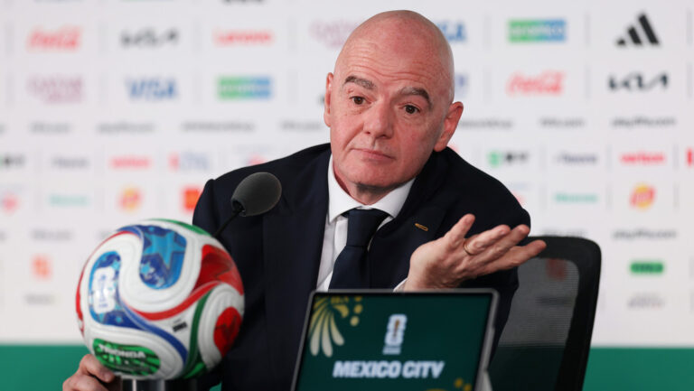 La inesperada respuesta del presidente de la FIFA al caso del árbitro somalí y el traslado de Irán