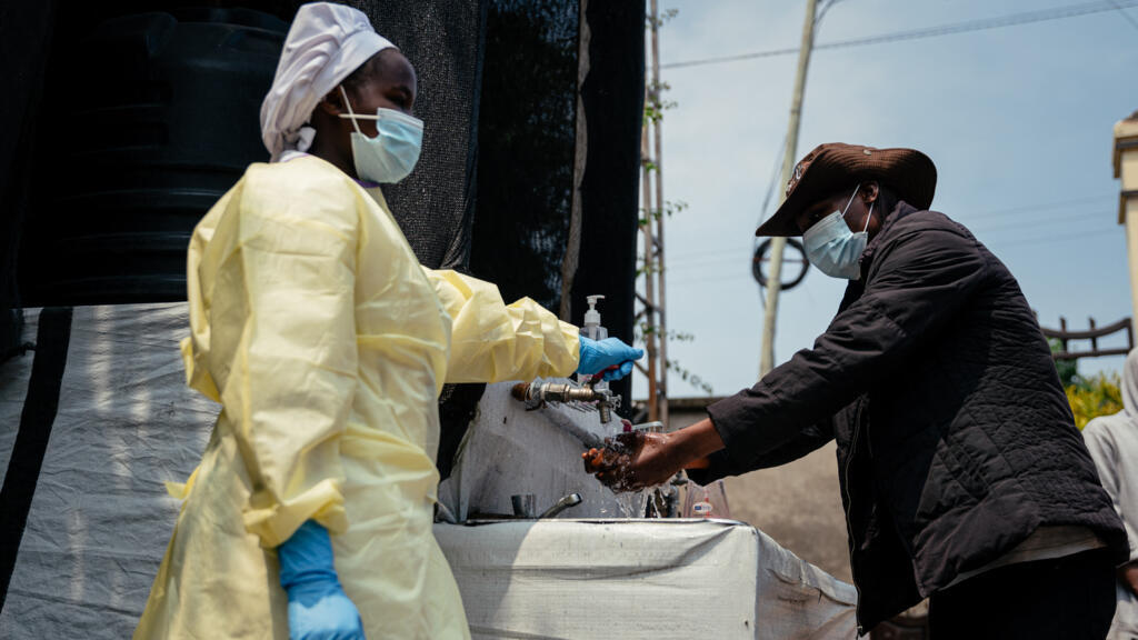Más de 100 muertos en el Congo por brote de ébola