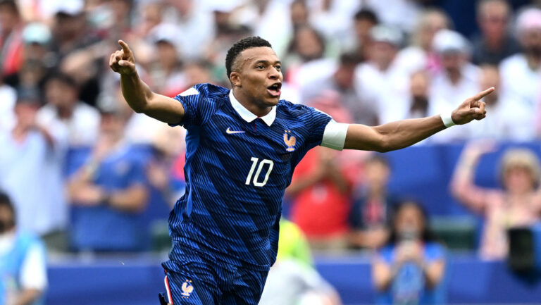 Mbappé sigue haciendo historia: iguala a Klose como segundo máximo goleador en Mundiales y queda a 2 goles de Messi