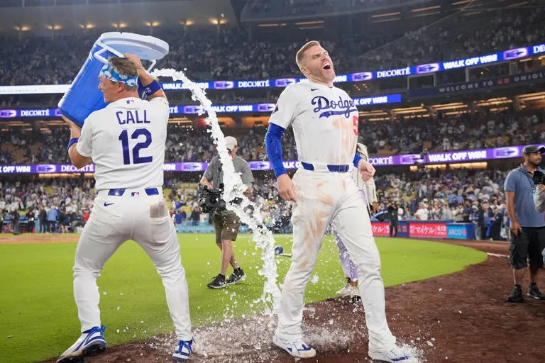 Final de Película: Freddie Freeman Deja en el Terreno a los Angelinos con Jonrón de Oro en la Victoria 1-0 de los Dodgers