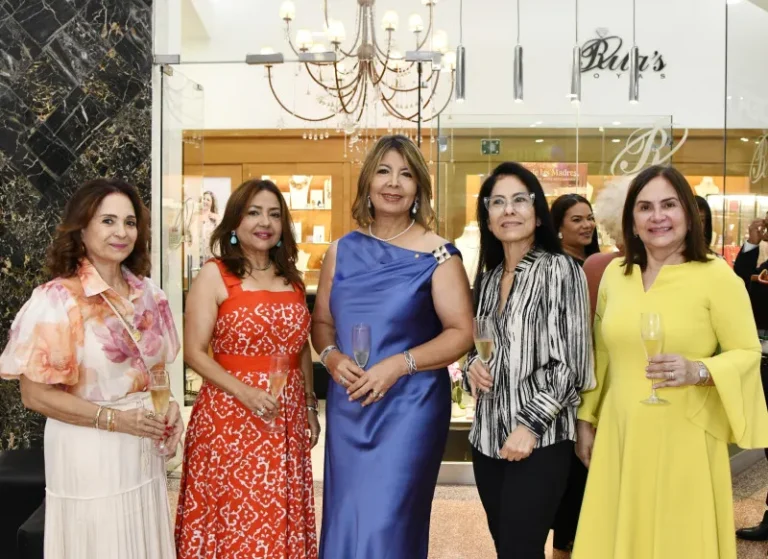 Rita's Joyas celebra encuentro especial en honor a las madres