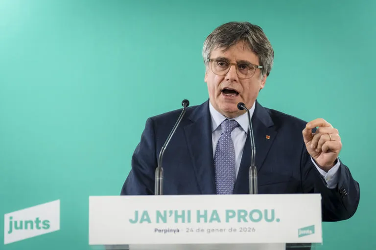 Puigdemont Elogia la Sensibilidad de León XIV con Cataluña durante su Visita Papal