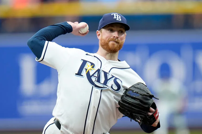 Dominio en el Montículo: Los Rays Barren a los Medias Rojas con una Actuación Histórica