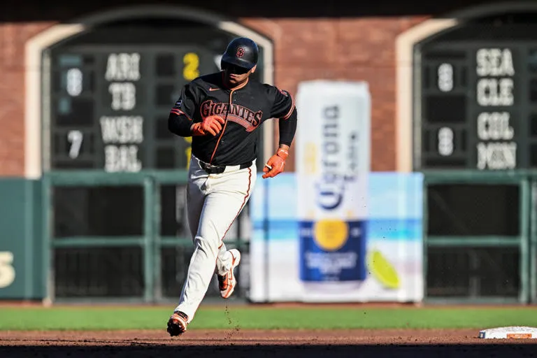 Victoria contundente: Gigantes blanquean a los Bravos con el poder de Devers y la maestría de Webb