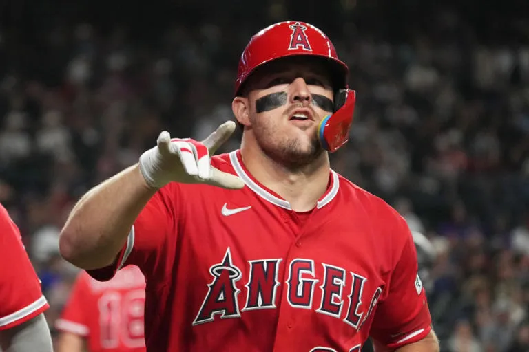 Mike Trout guía la blanqueada de los Angelinos con un contundente triunfo sobre los Diamondbacks