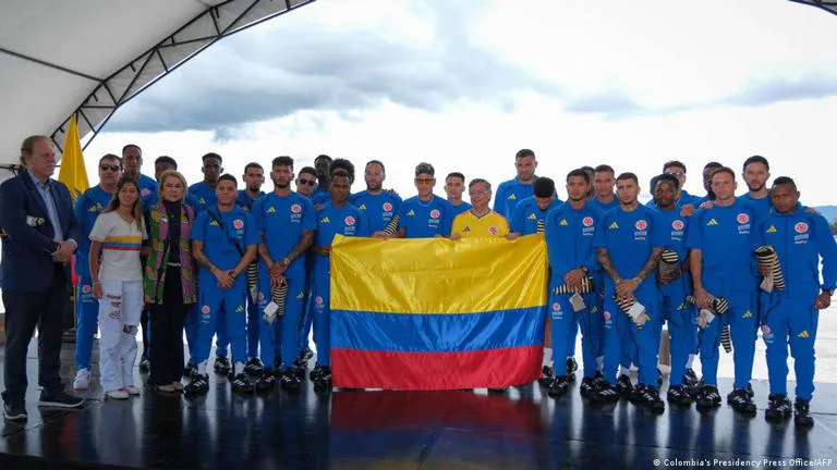 Tensión Mundialista: La Selección de Colombia Denuncia Asedio Contra sus Jugadores Tras Polémico Acto con Petro