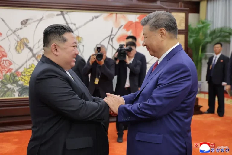 Cumbre Histórica en Asia: Xi Jinping Llega a Pyongyang para Reunirse con Kim Jong Un
