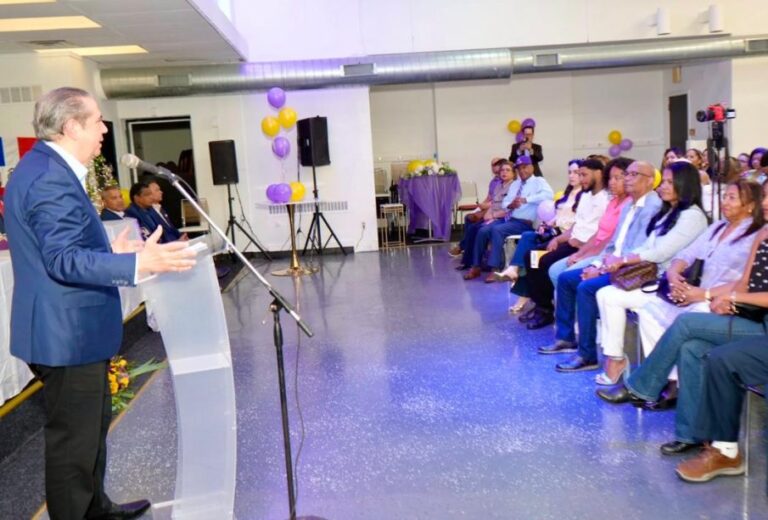 Francisco Javier juramenta equipos de trabajo en Pensilvania y Nueva Jersey