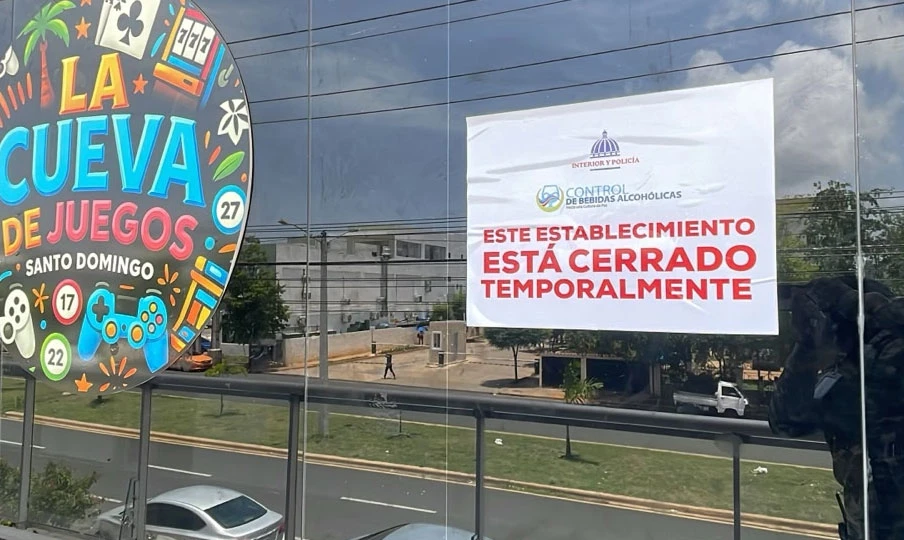 Ministerio Público y organismos de seguridad realizan clausuran dos establecimientos y notifican peluquería por violaciones a la normativa en Ciudad Juan Bosch