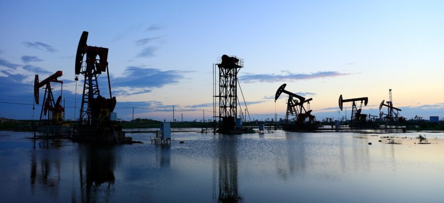 El petróleo de Texas sube un 3.24% y alcanza US$80 por las tensiones entre EE.UU. e Irán