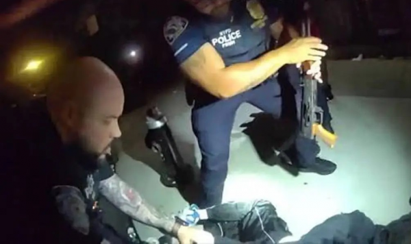 Arrestan joven con fusil asalto en Desfile Dominicano Bronx