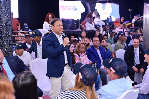 NY: Abel Martínez juramenta equipo político de cara al 2028