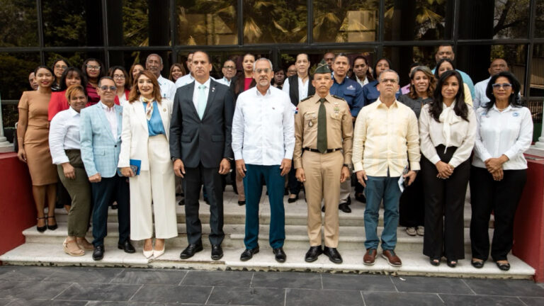 CND presenta plan para fortalecer la salud mental y el bienestar de los trabajadores