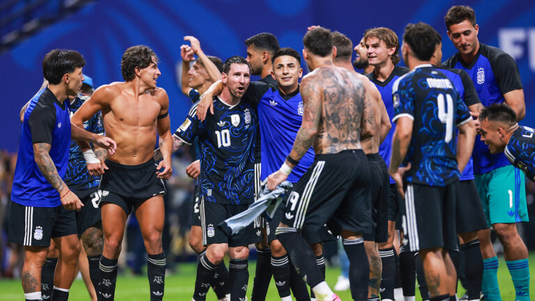 Dos jugadores argentinos contrataron seguridad privada tras ganar a Inglaterra en el Mundial