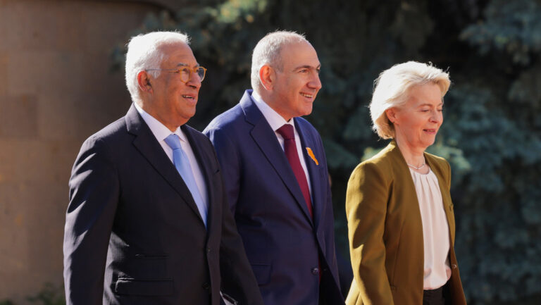 Von der Leyen promete aplicar a Armenia la experiencia ucraniana en este campo