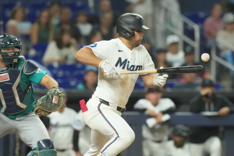 Jakob Marsee guía a los Marlins a la victoria sobre Marineros con hit decisivo