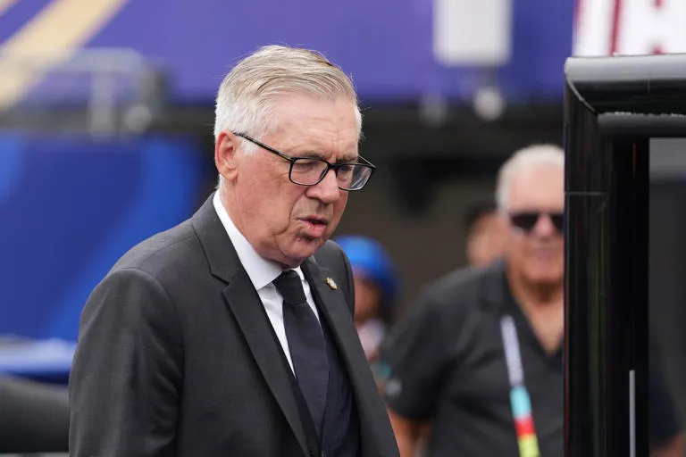 Vanderlei Luxemburgo critica duramente a gestão de Carlo Ancelotti tras la eliminación de Brasil