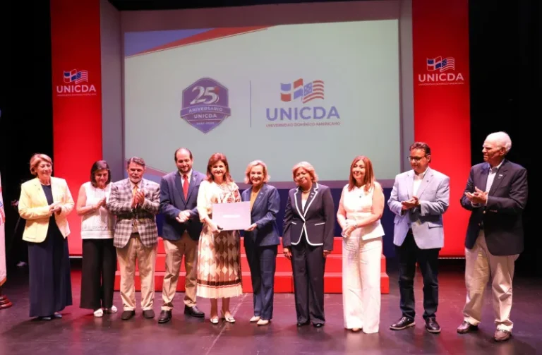 La Universidad Domínico-Americano conmemora su 25º aniversario