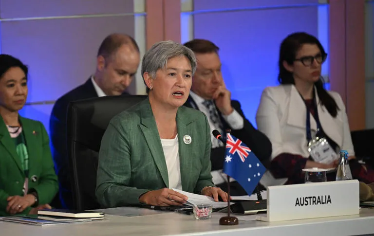 Australia condena el lanzamiento de misiles de China hacia el Pacífico y lo califica de desestabilizador