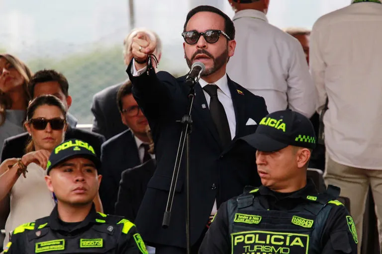 Alianza regional: Ecuador sella acuerdos estratégicos de seguridad y energía con Colombia y Perú