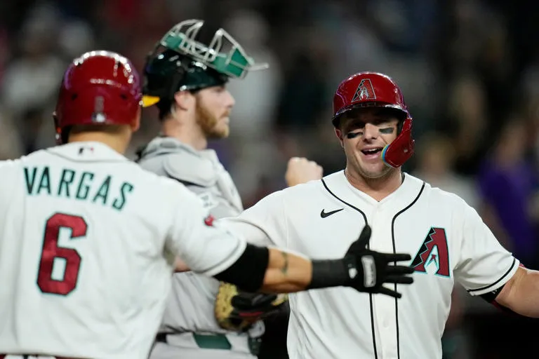 Dominio total: Los Diamondbacks aplastan a los Atléticos con récord ofensivo
